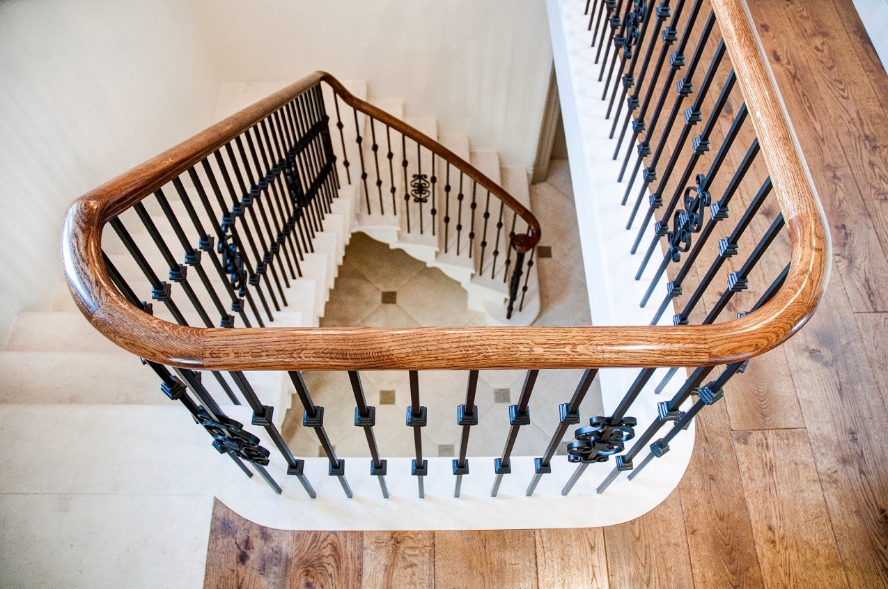 A Wreath On A Staircase